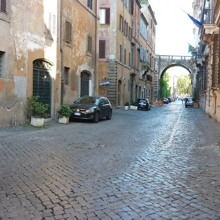 Via Giulia Beautiful Historic Centre Apartment Rome