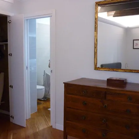 Via Giulia Beautiful Historic Centre Apartment *