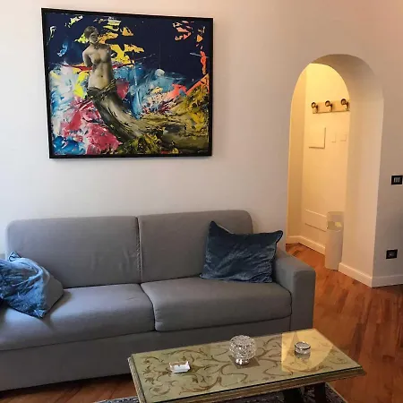 Via Giulia Beautiful Historic Centre Apartment